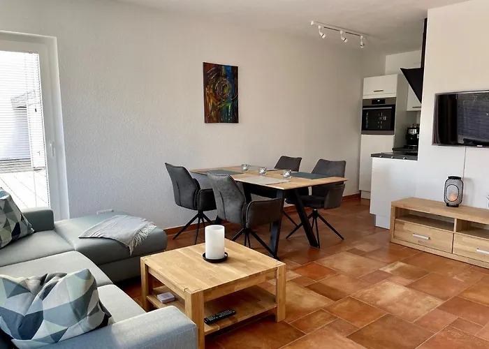 شقة Moderne Ferienwohnung *